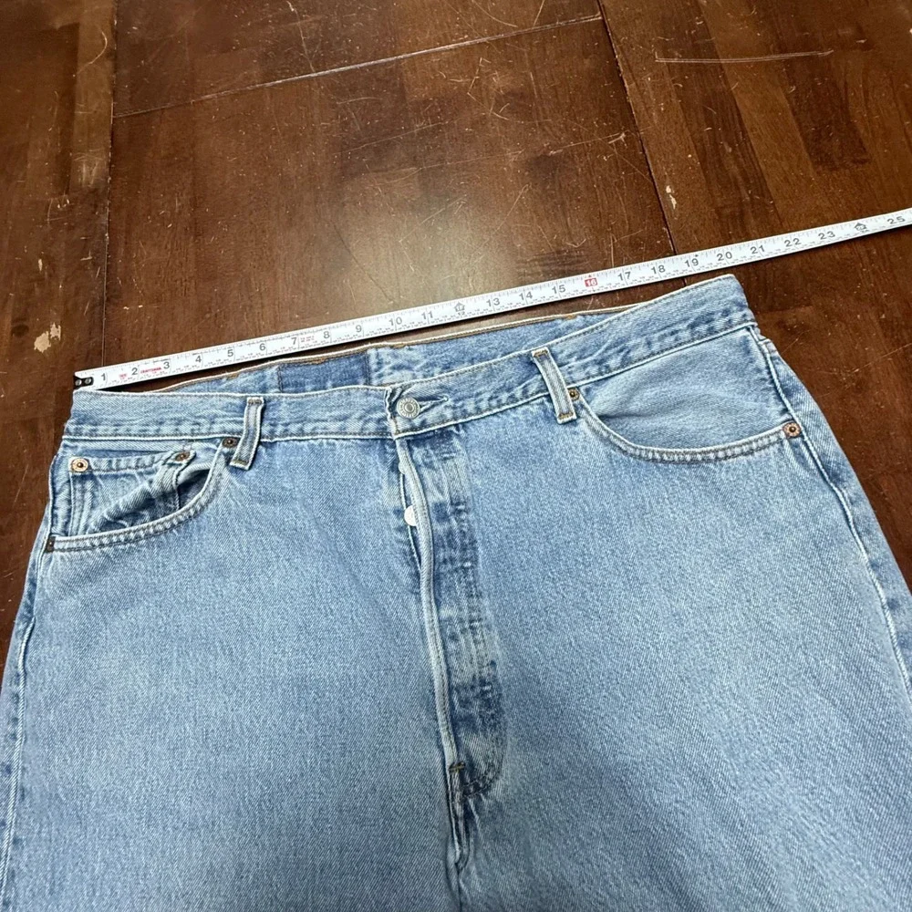 Vtg Levi's 501 Straight Leg Jeans Men 40x30 Light Wash Blue Button Fly Y2K